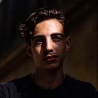 Emre Aydın profil fotoğrafı